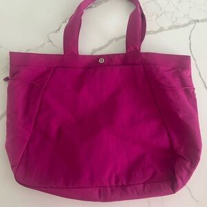 lululemon side cinch Fuchsia shopper tote Bag